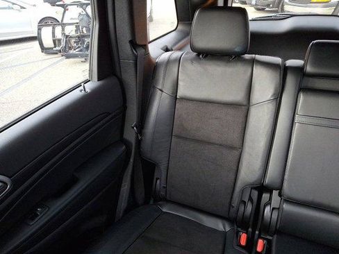 Certified 2022 Jeep Grand Cherokee Laredo X image 18