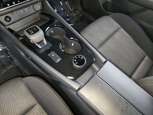 Used 2025 Nissan Rogue SV image 21