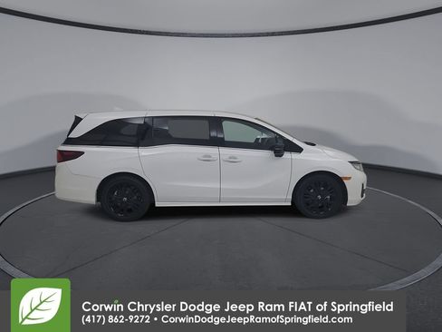 Used 2025 Honda Odyssey Sport-L image 17