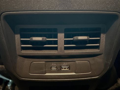 Used 2024 GMC Canyon Elevation w/ Convenience Package image 17