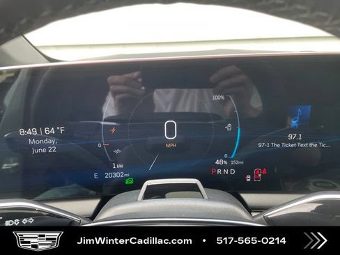 Certified 2025 Cadillac Optiq Sport 2 w/ LPO, Floor Liner Package AWD/4WD image 32