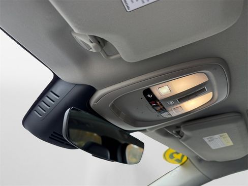 Used 2023 Volvo XC90 B5 Core w/ Climate Package image 27