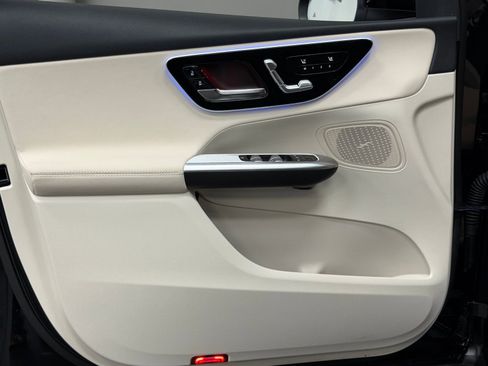 Used 2026 Mercedes-Benz GLC 300 image 20