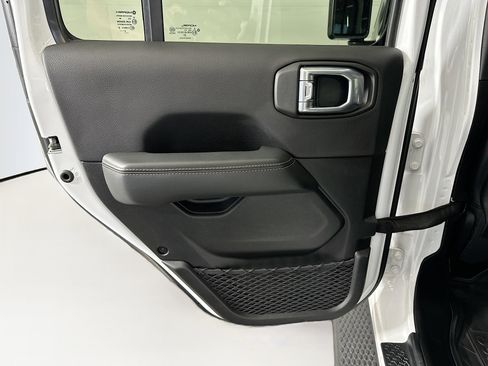 Used 2024 Jeep Wrangler Sahara w/ Technology Group image 26