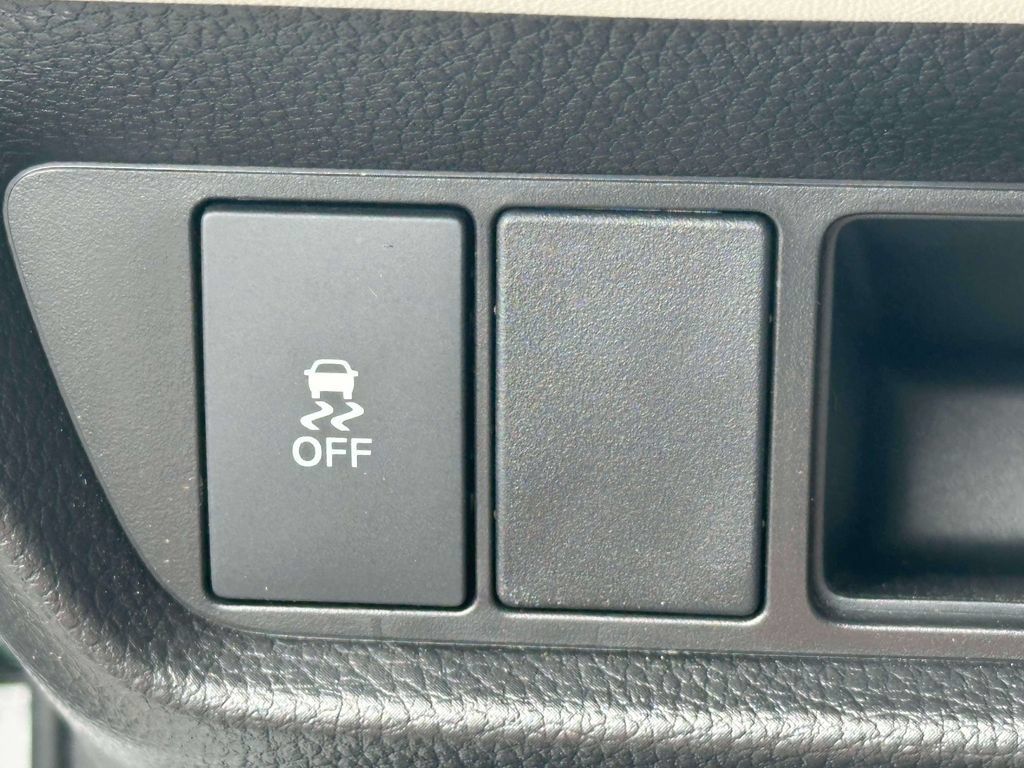 Certified 2026 Honda HR-V LX image 16