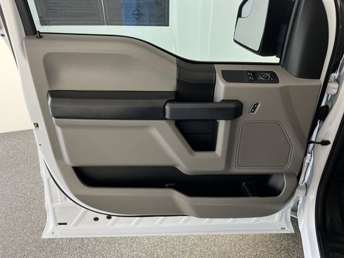 Used 2018 Ford F150 XL w/ Equipment Group 101A Mid AWD/4WD image 12