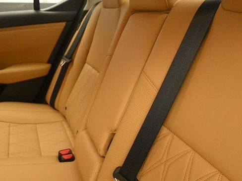 Used 2025 Nissan Sentra SV w/ SV Premium Package image 11