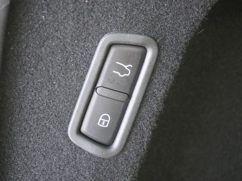 Used 2021 Maserati Levante GranSport image 33