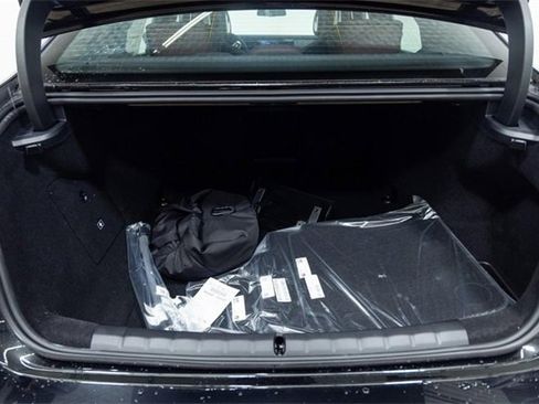 Used 2025 BMW i7 xDrive60 w/ Executive Package image 15