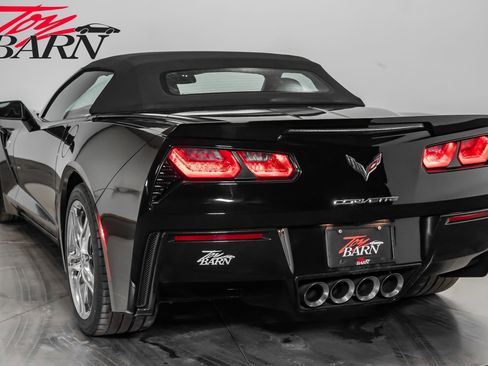Used 2016 Chevrolet Corvette Stingray Convertible w/ 3LT Preferred Equipment Group image 19