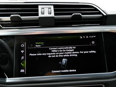 Used 2025 Audi Q3 2.0T Premium image 18