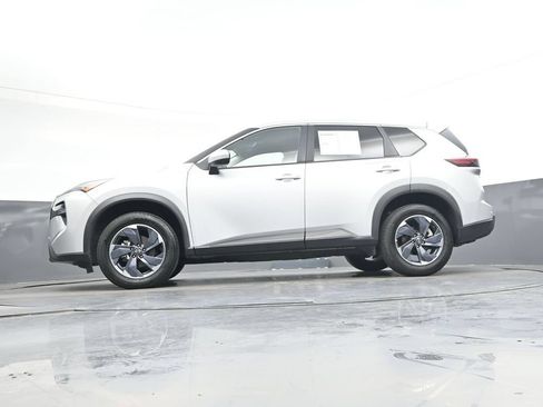 Used 2025 Nissan Rogue SV FWD image 39
