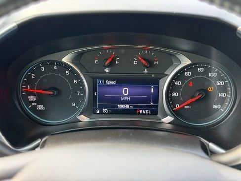 Used 2019 Chevrolet Equinox LT w/ Driver Convenience Package image 9