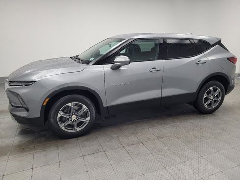 Used 2024 Chevrolet Blazer LT w/ Driver Confidence Package FWD image 2