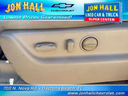 Used 2013 Chevrolet Suburban LT image 20