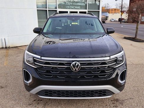 New 2026 Volkswagen Atlas Peak Edition AWD/4WD image 8