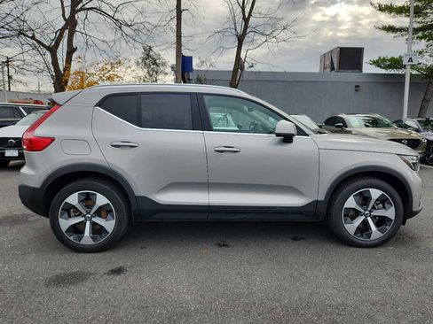 Certified 2023 Volvo XC40 B5 Plus w/ Protection Package Premier image 7