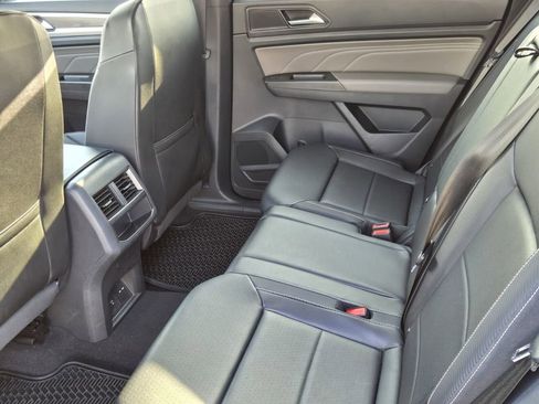 Used 2023 Volkswagen Atlas Cross Sport SE w/ Black Wheel Package image 8