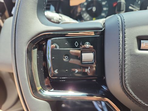 Used 2026 Land Rover Range Rover Velar S image 19