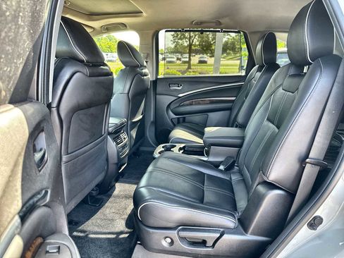 Used 2018 Acura MDX FWD w/ Advance Package image 4