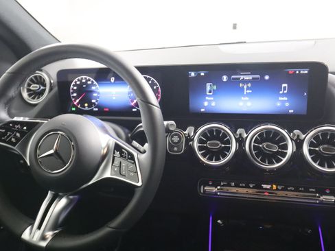 New 2026 Mercedes-Benz GLA 250 image 17