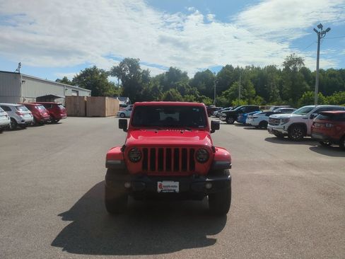 Used 2021 Jeep Wrangler Unlimited Sahara AWD/4WD image 2