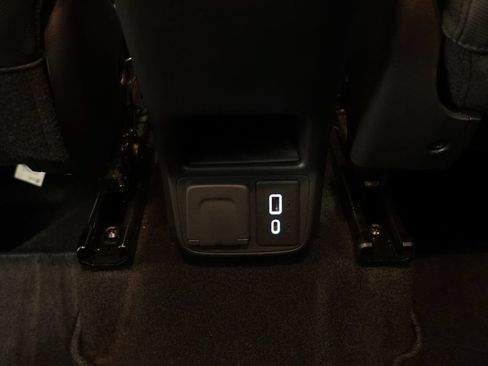 Certified 2023 Chevrolet TrailBlazer RS w/ Convenience Package AWD/4WD image 28
