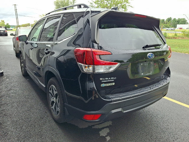 Certified 2023 Subaru Forester Premium AWD/4WD image 4