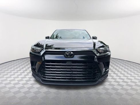 Used 2025 Toyota Grand Highlander FWD image 2