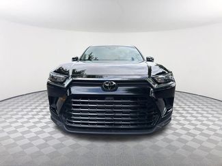 Used 2025 Toyota Grand Highlander FWD video 2