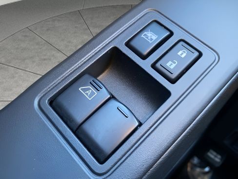 Used 2024 Nissan Frontier S w/ Technology Package image 15