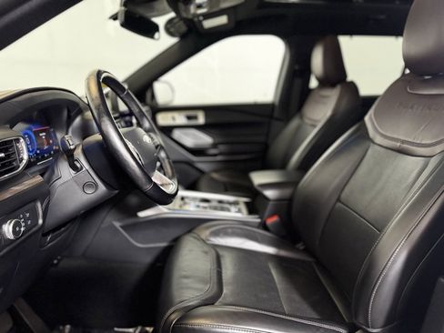 Used 2022 Ford Explorer Platinum image 15