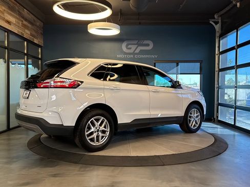 Used 2024 Ford Edge SEL AWD/4WD image 3