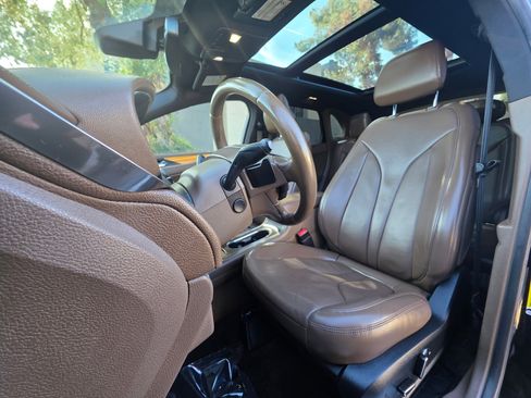 Used 2016 Lincoln MKC Reserve image 10