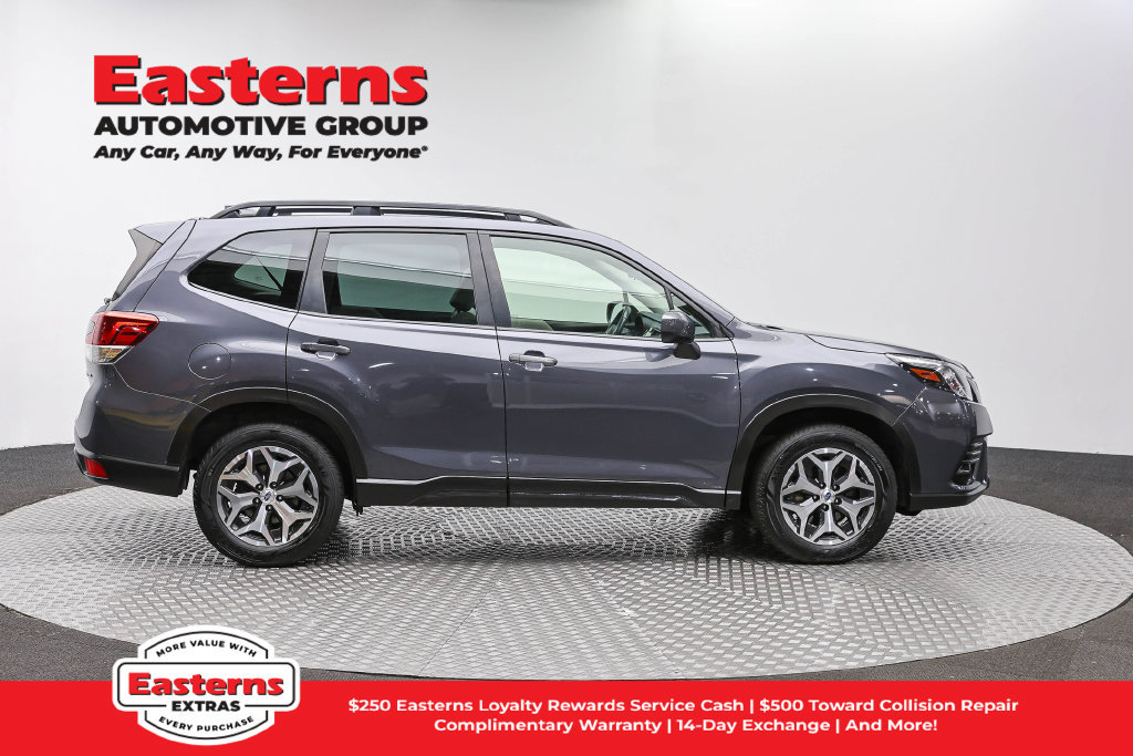 Used 2023 Subaru Forester Premium AWD/4WD image 5