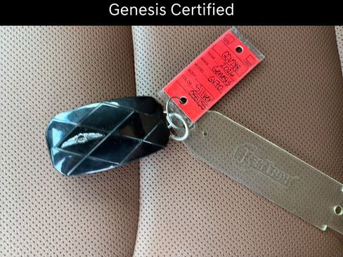 Certified 2026 Genesis GV70 2.5T Advanced AWD/4WD image 28