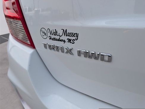 Used 2022 Chevrolet Trax LS w/ Tint and Cruise Package AWD/4WD image 33