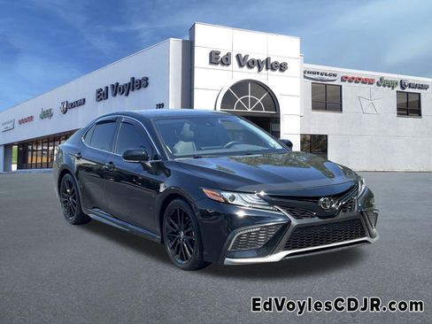 Used 2023 Toyota Camry XSE image 1