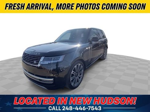 Used 2025 Land Rover Range Rover SE AWD/4WD image 6