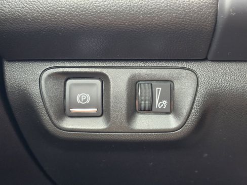 Used 2019 GMC Acadia SLE FWD image 22