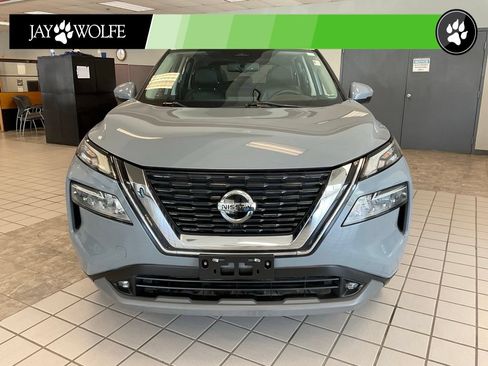 Used 2021 Nissan Rogue SL AWD/4WD image 2