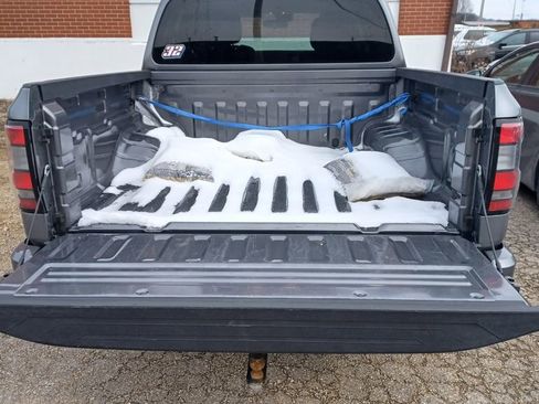 Used 2022 Nissan Frontier SV image 8