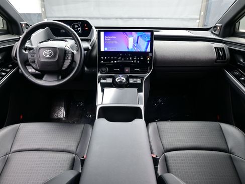 Used 2024 Toyota bZ4X Limited image 17