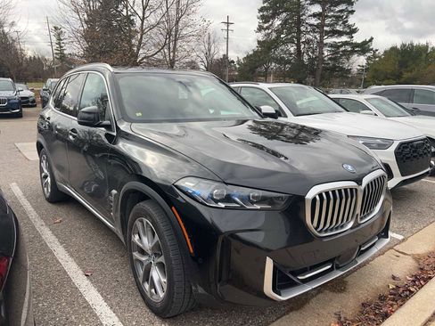Used 2024 BMW X5 xDrive50e w/ Premium Package image 2