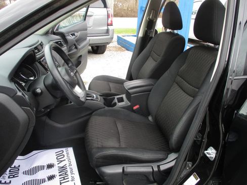 Used 2017 Nissan Rogue S image 17