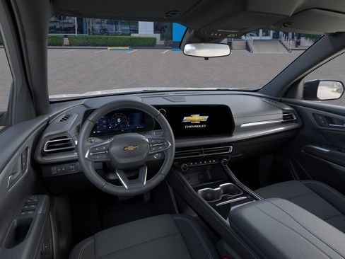 New 2025 Chevrolet Traverse LT image 15