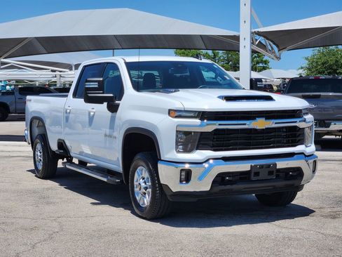 Certified 2025 Chevrolet Silverado 2500 LT w/ Safety Package AWD/4WD image 3