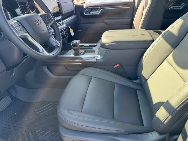 Used 2026 Chevrolet Silverado 1500 LT Trail Boss w/ LT Trail Boss Premium Package AWD/4WD image 14