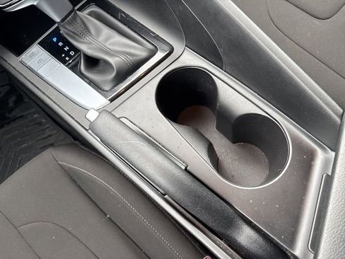 Used 2024 Hyundai Elantra SEL image 34