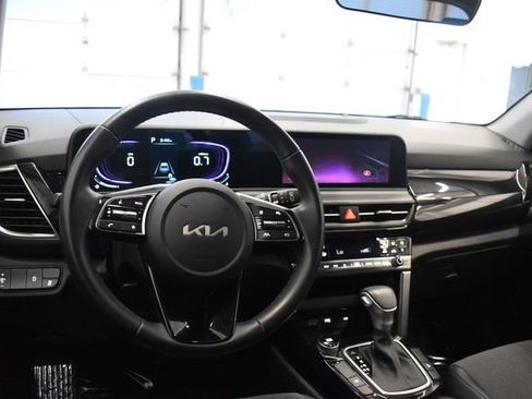Used 2025 Kia Seltos S FWD image 23